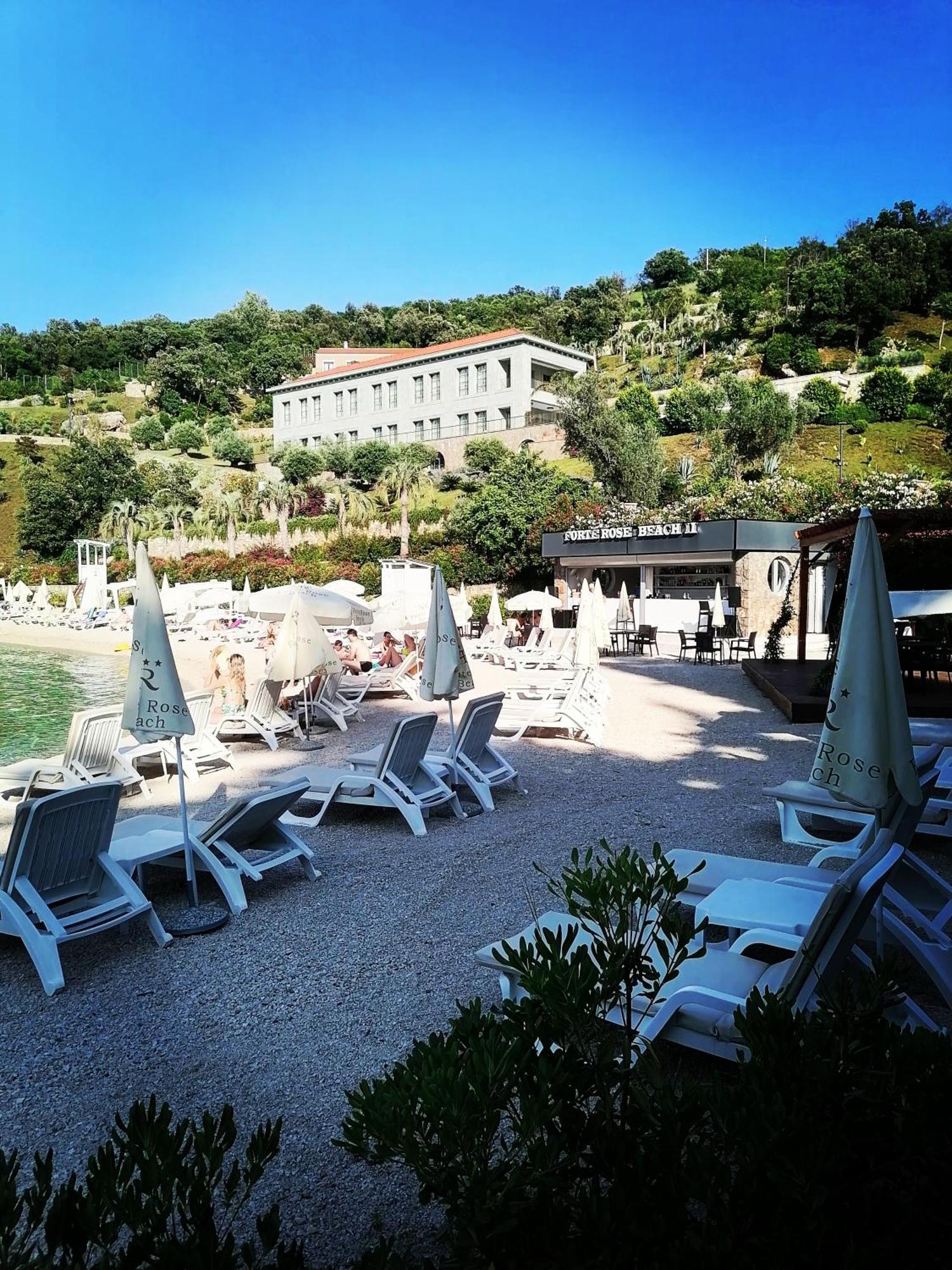 Glamping Peninsula Lustica Rose Villa Тиват Екстериор снимка